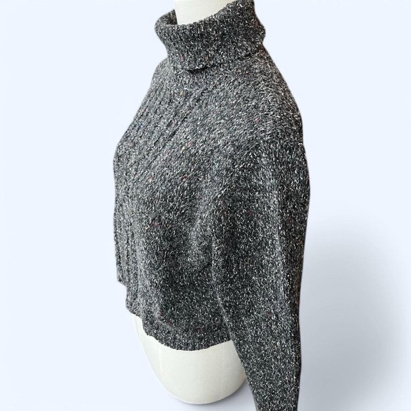 gray speckled sweater - Picture 2 of 5